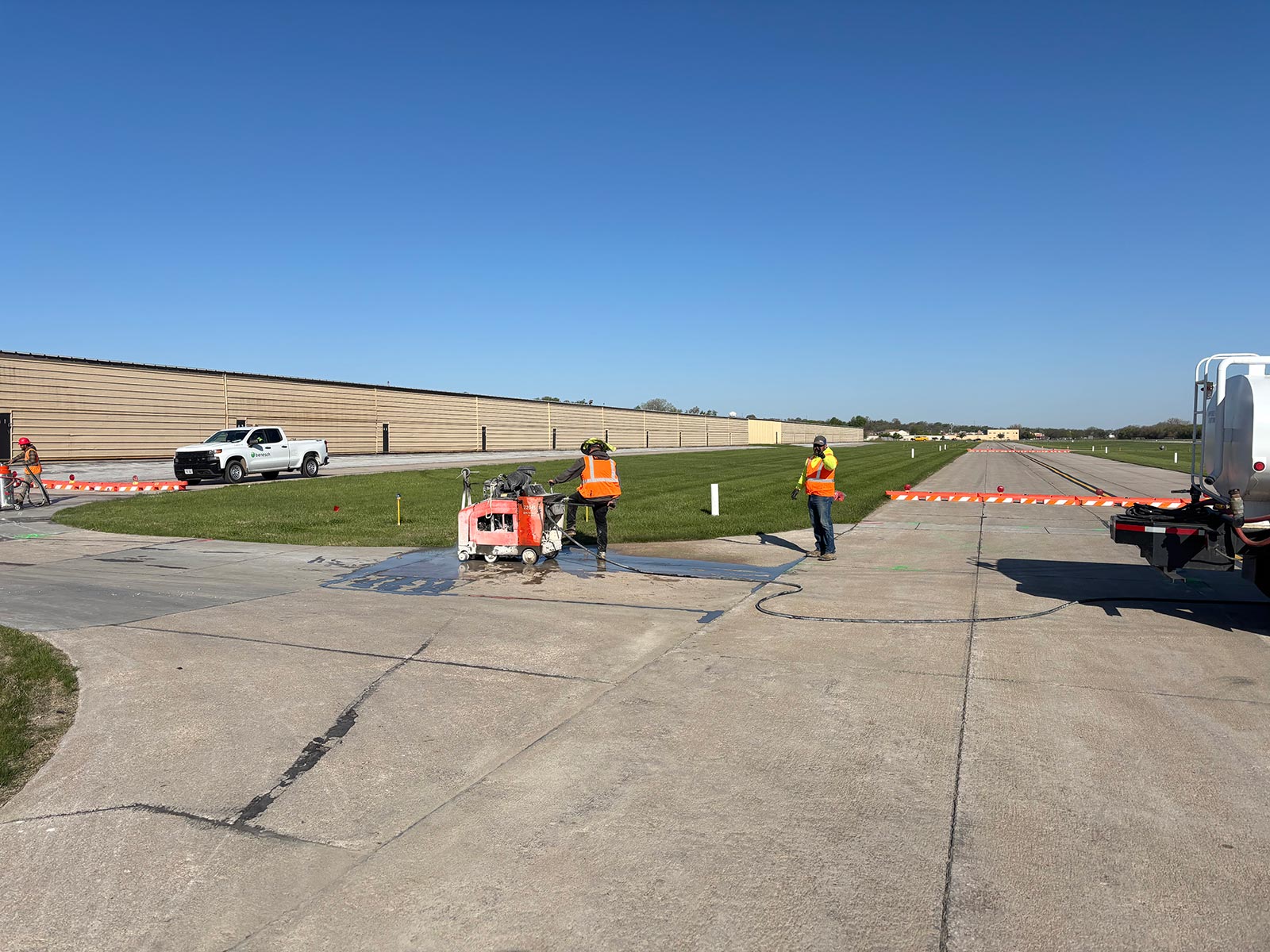 Millard Airport Taxilanes Reconstruction